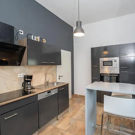 Charmante In Der Stadt