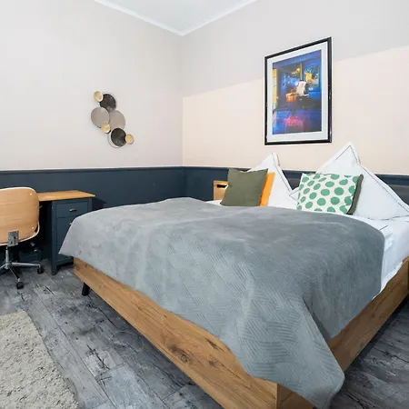 Charmante In Der Stadt 홈스테이