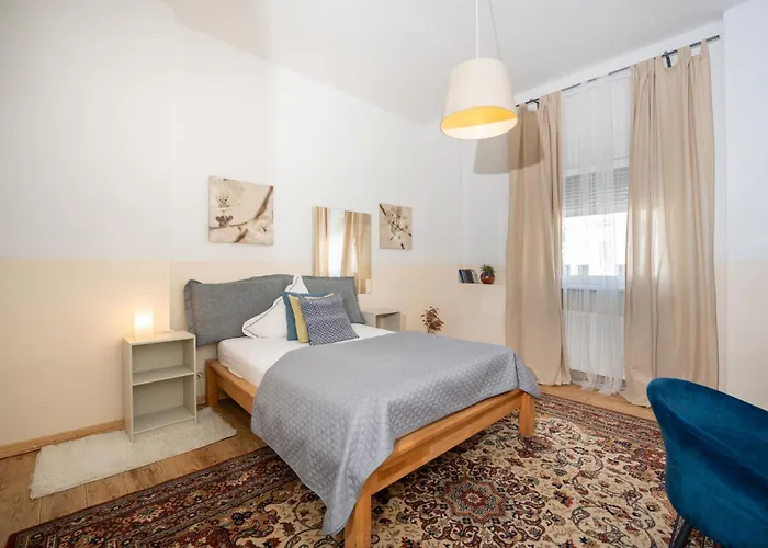 Charmante In Der Stadt ホームステイ *